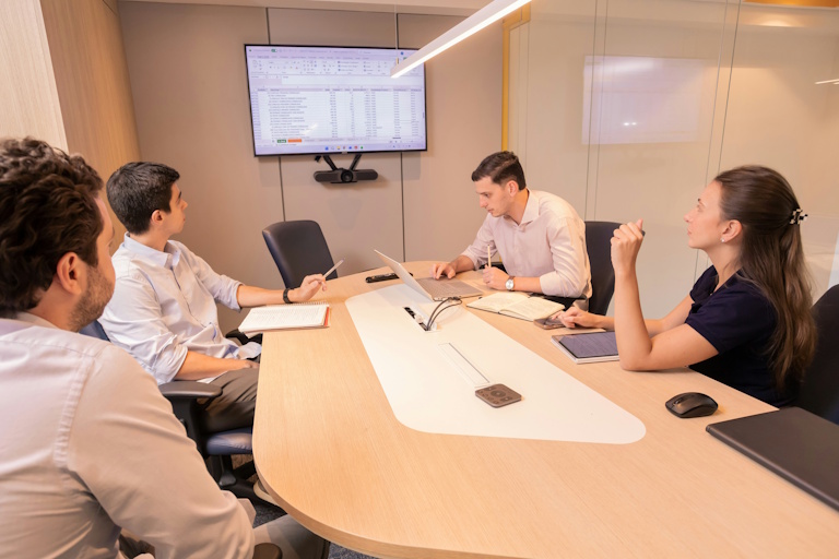 Government project management oversight dashboard